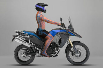 » moto skiveez adv650