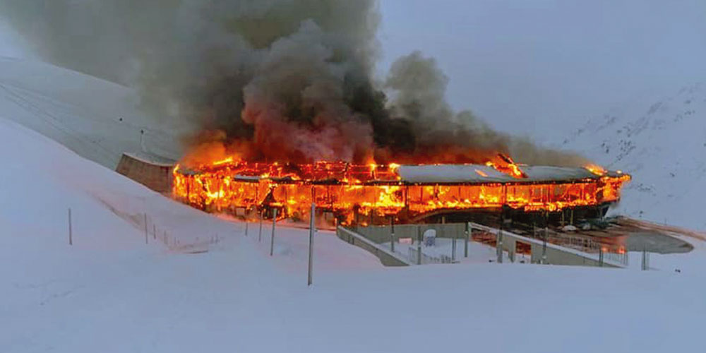 timmelsjoch motormuseum uitgebrand